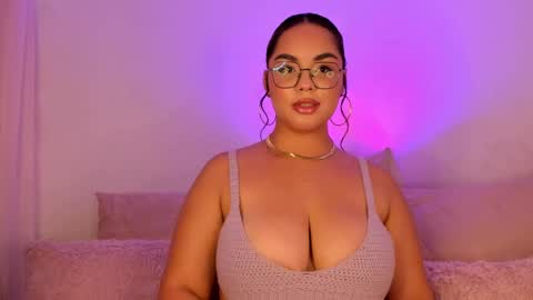 Snapshot of amalia_bennet chatting on September 11, 9:37 pm amalia bennet online show from September 11, 9:37 pm