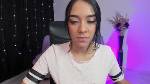 Amalia cruss online show from December 14, 3:28 am