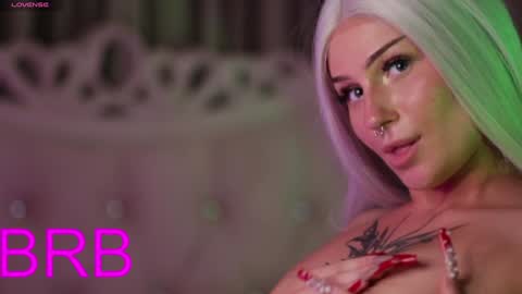 Amanda Farrell online show from January 5, 9:15 am