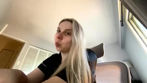 Amanda online show from May 6, 2:26 am