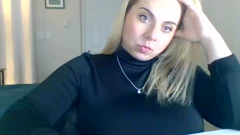 Amanda online show from October 19, 7:27 pm