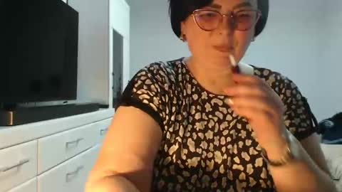 Anda online show from April 12, 9:17 pm