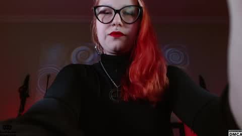 Goddess Amanita online show from December 9, 12:30 pm