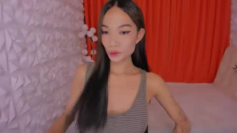 cute amara online show from January 12, 9:25 am