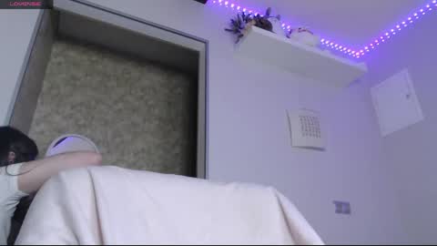 amazing_agness online show from April 24, 1:36 pm