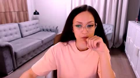 Izza online show from November 6, 8:42 am