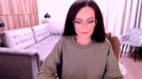 Izza online show from January 9, 1:37 pm