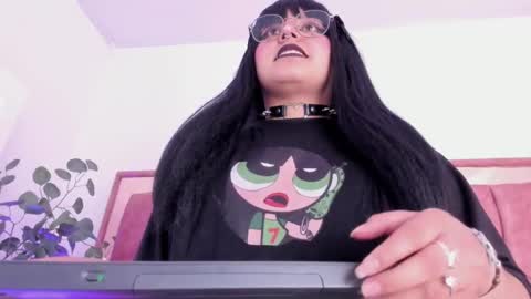   online show from September 27, 7:32 pm