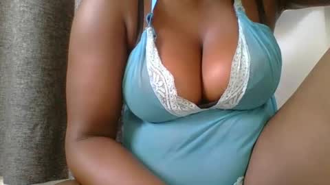 Mia online show from March 5, 4:57 am