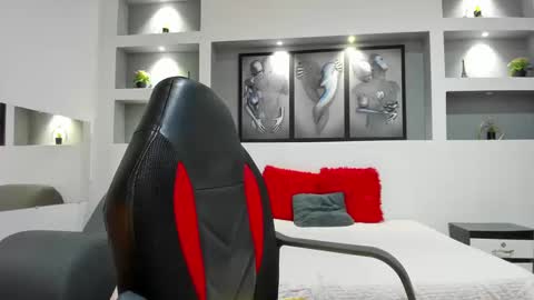 Ambar  online show from September 25, 2:49 pm