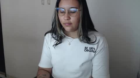 Ambar online show from February 1, 6:08 pm