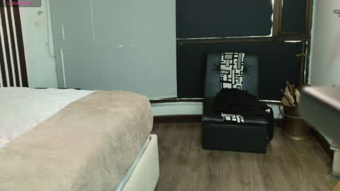 Ambar Ross online show from February 3, 7:10 pm