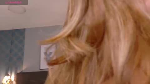 Ambar  online show from March 8, 11:56 am