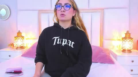 AmbarSantany  online show from March 25, 11:18 pm