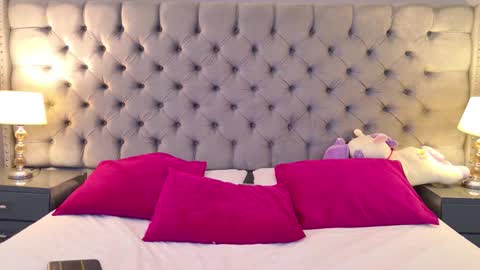 AmbarSantany  online show from February 20, 1:04 am