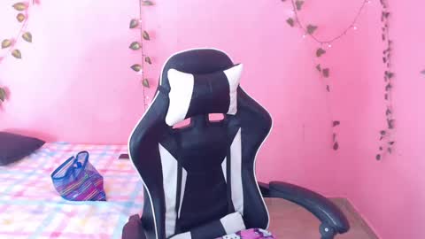 ambel_rose online show from February 18, 8:15 pm