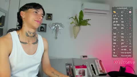 Amber  online show from December 15, 4:01 pm