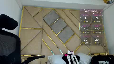 Amber  online show from October 8, 4:55 pm