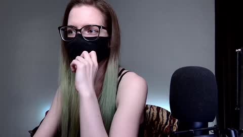 Snapshot of amber_candyfloss chatting on December 12, 2:04 am Amber non-nude model online show from December 12, 2:04 am