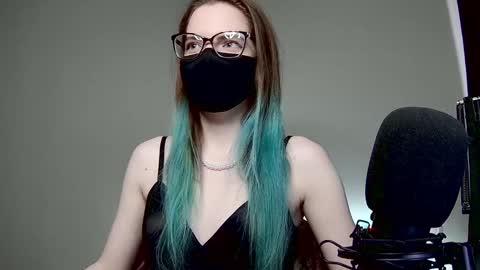 Snapshot of amber_candyfloss chatting on February 15, 6:55 am Amber non-nude model online show from February 15, 6:55 am