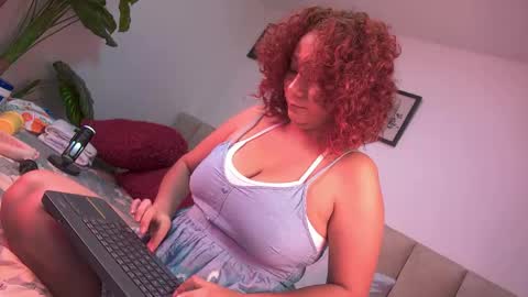Amber Demons online show from June 2, 10:44 pm