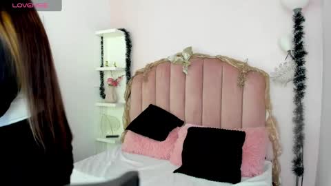 hi im amber  online show from January 20, 12:18 pm