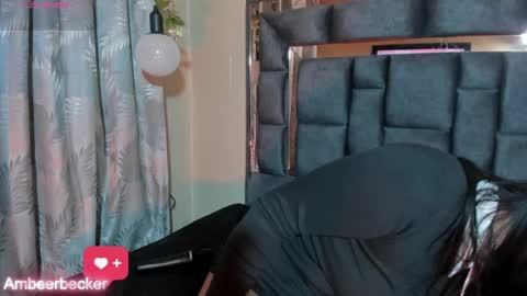 Snapshot of amberbeckeer chatting on February 26, 2:52 am Amber  online show from February 26, 2:52 am