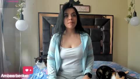 Snapshot of amberbeckeer chatting on December 12, 9:15 pm Amber  online show from December 12, 9:15 pm