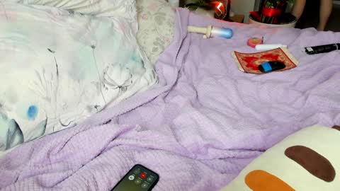    i am here online show from March 26, 9:22 am