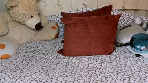 Amber online show from April 25, 3:20 pm