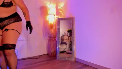 Amber online show from November 15, 7:09 am