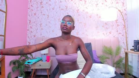 Amelia Adams online show from November 12, 7:34 pm