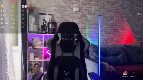 Amelia Aley  online show from March 5, 10:55 am