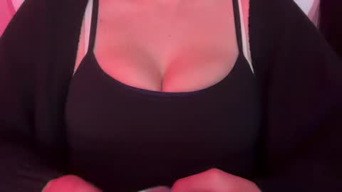 Snapshot of ameliacooperxxx chatting on October 17, 7:06 pm ameliacooperxxx online show from October 17, 7:06 pm