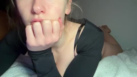 Snapshot of ameliacooperxxx chatting on February 12, 11:20 pm ameliacooperxxx online show from February 12, 11:20 pm