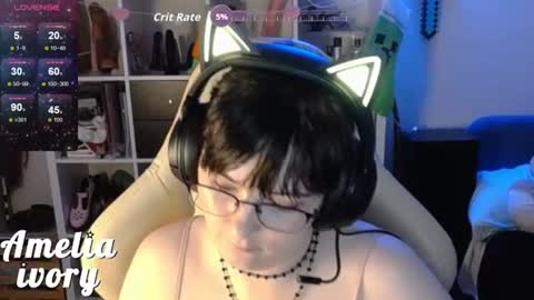ameliaivory online show from June 25, 5:12 am