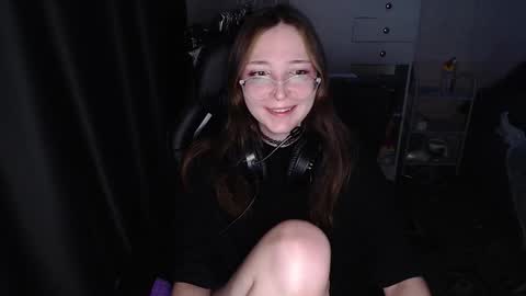 Amelia online show from December 20, 4:44 pm