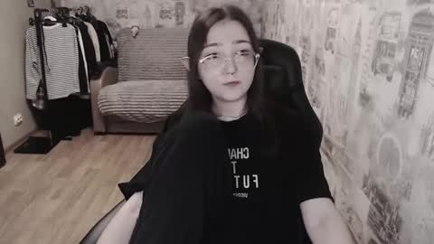 Amelia online show from March 7, 7:05 pm