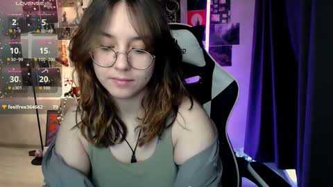 Snapshot of ameliameadd chatting on October 15, 7:44 am Amelia online show from October 15, 7:44 am