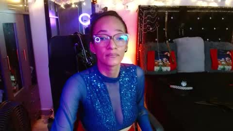 amelie__martinez online show from December 18, 10:36 pm