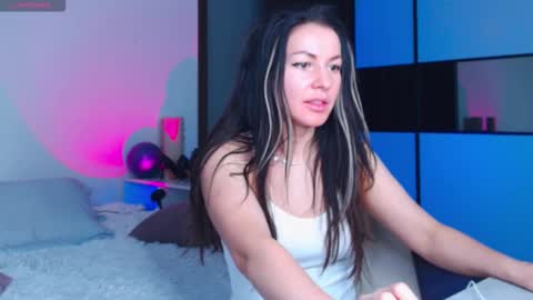 amelinamersi online show from March 1, 9:36 pm