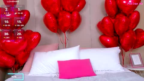 AmeliRoyse online show from February 7, 6:01 pm