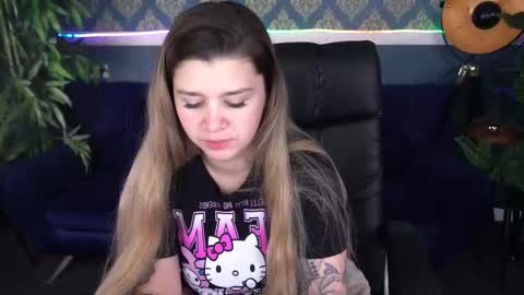 amellymillyy online show from December 1, 8:55 pm