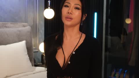 Ami online show from January 28, 3:15 am