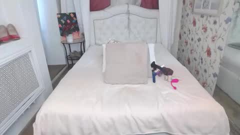 Ami online show from September 21, 1:10 pm