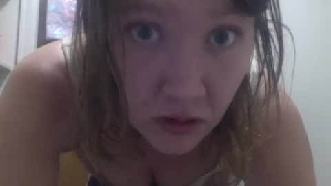 amileamariestar online show from December 5, 5:15 am