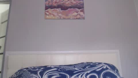 miss unforgettable online show from November 11, 6:42 am