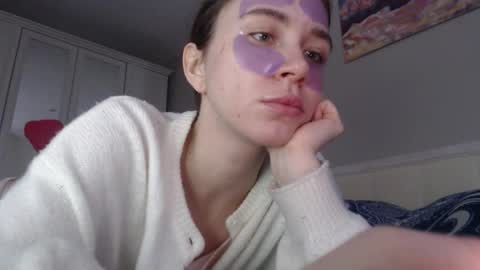 miss unforgettable online show from December 17, 10:41 am