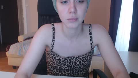 miss unforgettable online show from December 27, 10:45 am