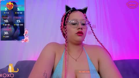 Snapshot of amunet_03 chatting on October 23, 1:44 am Amunet online show from October 23, 1:44 am